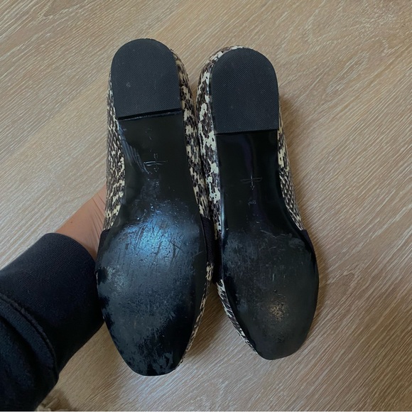 Pour La Victoire Zarine Snakeskin Embossed Leather Loafers Slip-On Flats Sz 8 - Picture 7 of 8